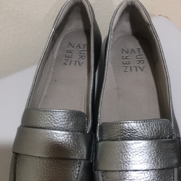 Shoes - Picture 4 of 8